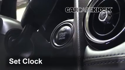 2016 Scion iA 1.5L 4 Cyl. Horloge Régler l'horloge